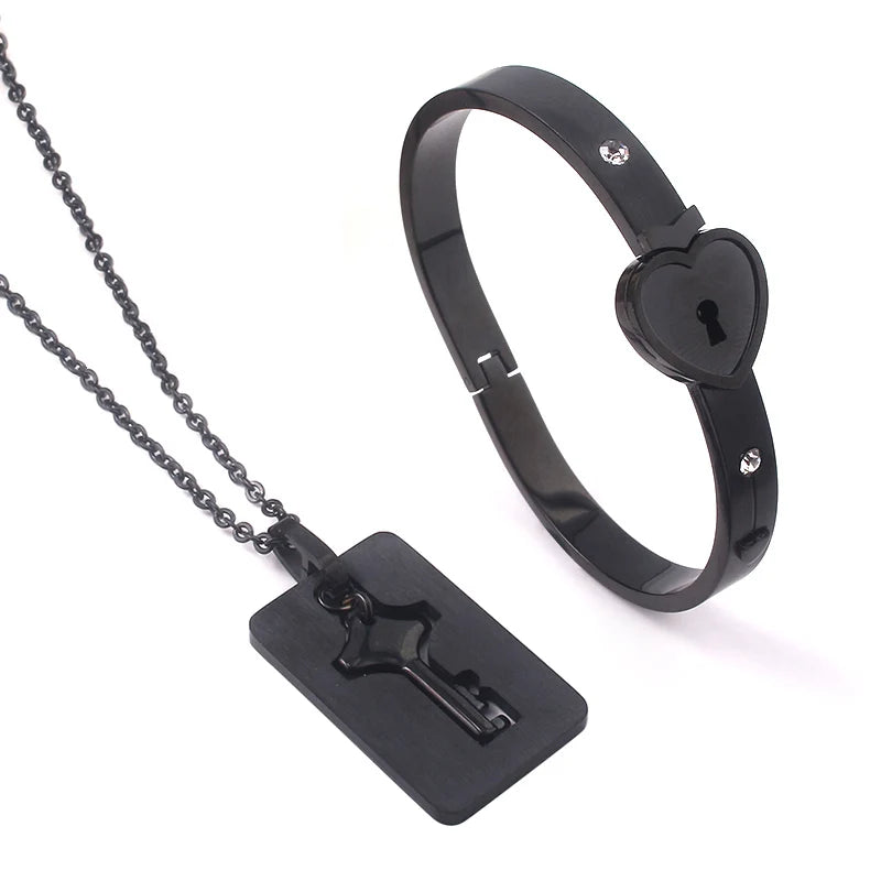 Srčni komplet za pare – ogrlica in zapestnica s ključkom, nerjaveče jeklo, več barv, uniseks darilo