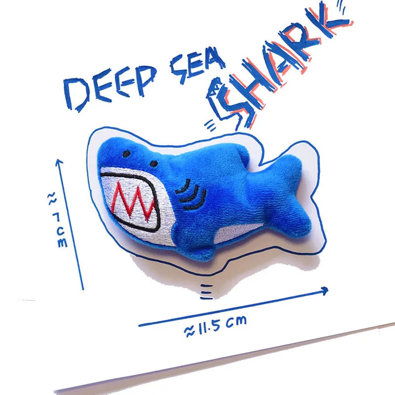 Interaktivna Plišasta Igračka za Pse – Piščalka v Obliki Majhne Živali, Zabavna in Simulativna