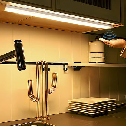 Polnilna LED svetilka z gibanjem – nočna svetloba z indukcijo, prenosna, brezžična, magnetna za omare, kuhinjo, posteljo ali sobo