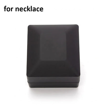 LED nakitna škatlica – elegantna svetlobna predstavitev za uhane, ogrlice in prstane, popolno darilo za zaroko ali posebne priložnosti